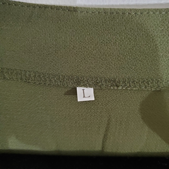 OLIVE GREEN Woman's Blouse Size Large Roll Tab Sleeves - Picture 4 of 6